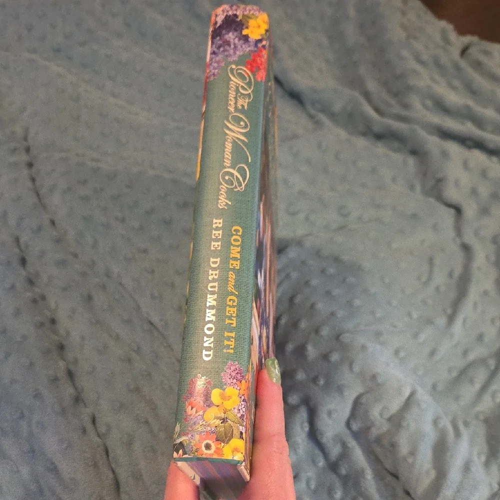 The Pioneer Woman charming cookbook